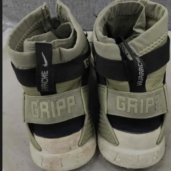 Nike Air Huarache GrippNeutral sneakers athletic shoes 8 9.5 main image 4